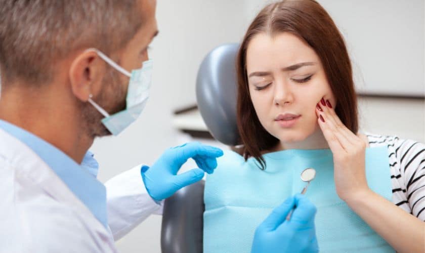 Featured image for “Ouch! Don’t Ignore These 6 Signs You Need an Emergency Dentist”