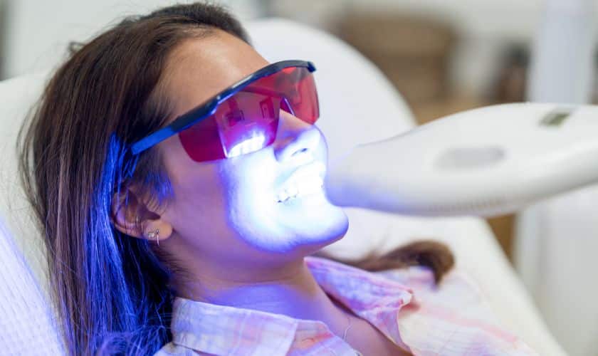Featured image for “Whiten Your Teeth in One Visit: Explore Zoom Teeth Whitening!”