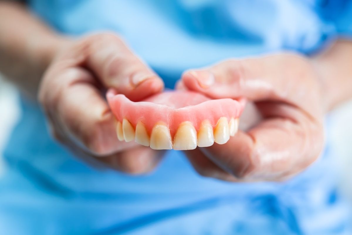 Featured image for “Can a Fort Walton Beach Emergency Dentist Fix a Broken Denture?”